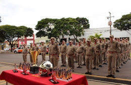Major Carlos Alberto se emociona  em homenagem ao Dia do Bombeiro