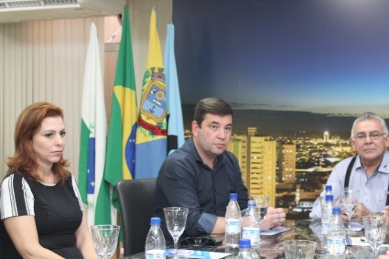 Deputado Delegado Fernando visita a Aciu