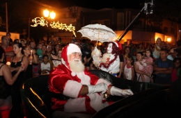 Abertura da campanha de Natal reúne milhares de pessoas