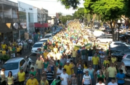 Manifestação contra a corrupção reúne mais de 6 mil pessoas