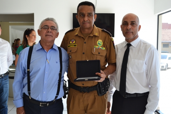 Aciu presta singela homenagem ao tenente-coronel Agnaldo Letrinta