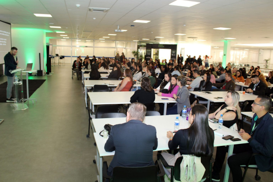 Congresso capacita executivos de associações comerciais do Paraná
