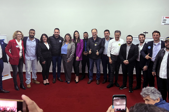 Evento promovido pelo Conjove apresenta plataformas de 12 candidatos