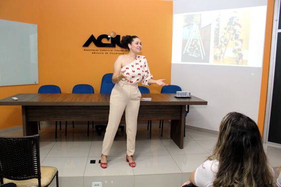 Palestra dá dicas sobre como montar uma vitrine irresistível no Natal