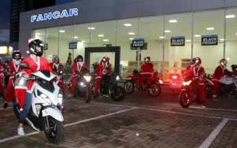 Desfile de Papais Noéis Motociclistas